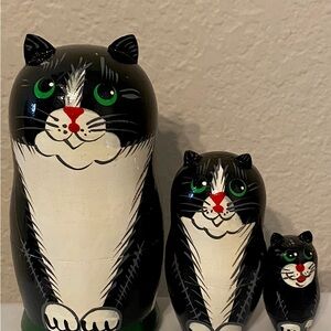 Black Cats Nesting dolls 3 pieces ( NEW)
